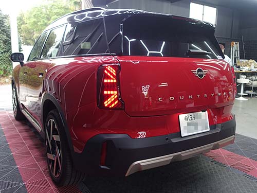 MINI カントリーマン(U25)にDIXCEL製低ダストブレーキパッドを装着!足元スッキリ&ホイール美観キープ!