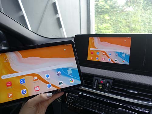 Android端末の画面をミラーリング表示している様子
