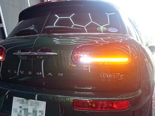 ウインカー + バックライト点灯