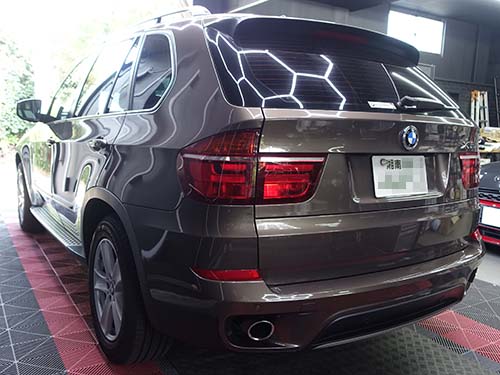 BMW X5(E70) デイライト発光で眼力アップなコーディング