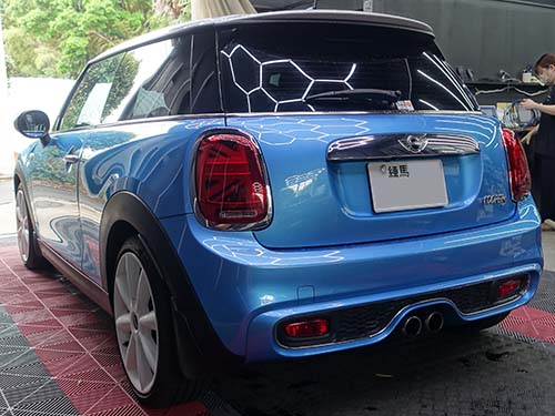 MINI F56前期にLCIテールを装着!純正ユニオンジャックテールライトで個性を演出