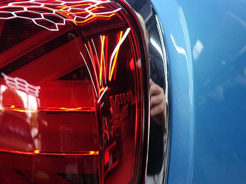 テールライト側面の【MINI】刻印部分