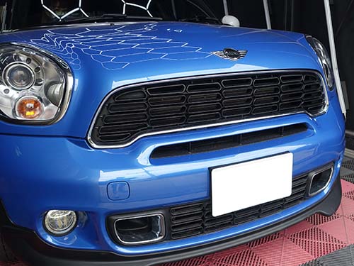 アディショナルヘッドライト撤去後のフロントフェイス