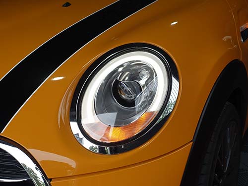 LED装着後のフロントウインカー点灯