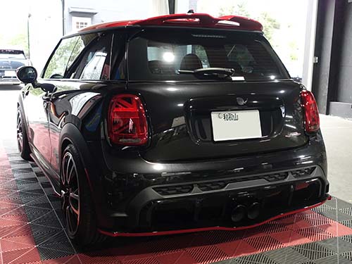 MINI F56 JCWに第6弾カスタム!デッドニング・プラズマダイレクト・ブレーキ強化を施工