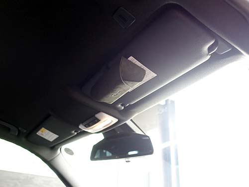 VISOR CASE Alcantara Edition装着