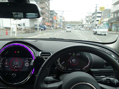 ACCにて前車追従走行