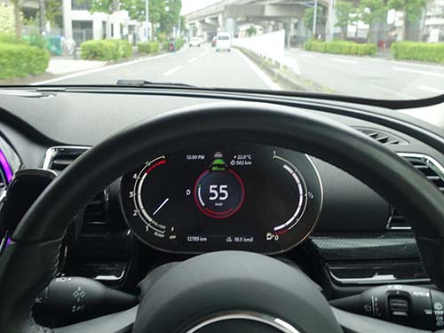 ACCにて前車追従走行