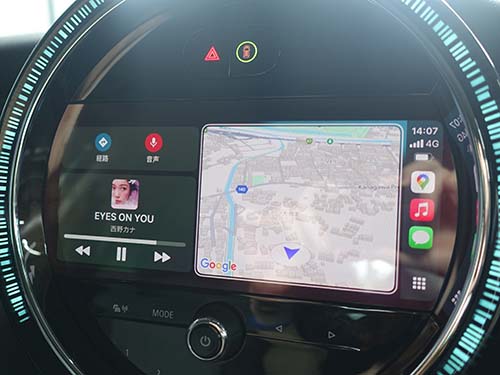 フルスクリーン表示でApple CarPlay