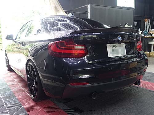 BMW 2シリーズクーペ|モニターの気泡とクラックにお困りなら