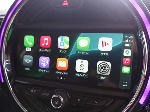 Apple CarPlay フルスクリーン表示画面