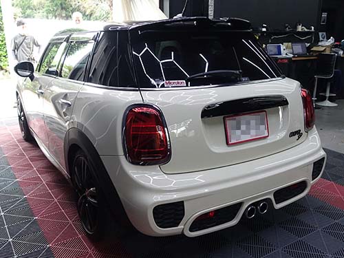 MINI F55の走りをもっと楽しく!ドライビングモード後付装着
