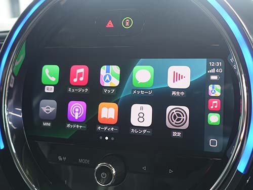 フルスクリーンApple CarPlay表示のナビ画面