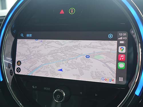 フルスクリーンApple CarPlay表示のナビ画面