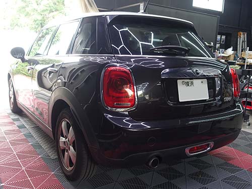 MINI F55「車両動き出し注意」警告修理|小さなバネの交換で復活!