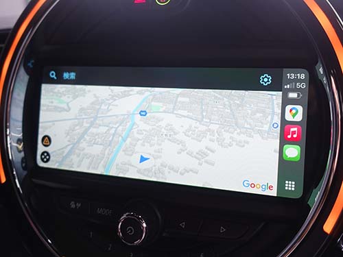 CarPlayで地図アプリを使用している画面