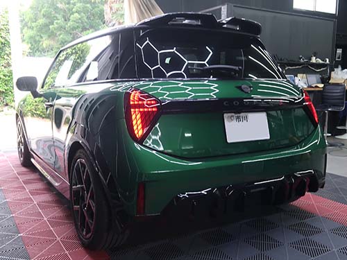 純正風カスタム！MINI F66のセキュリティライト点滅化で防犯対策