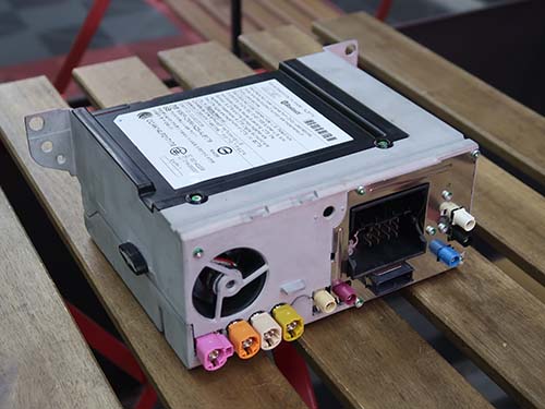 ミニ純正第6世代ハイバージョンの中古ヘッドユニット