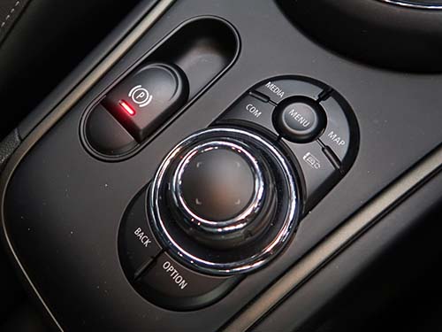 iDriveコントローラーのNAVIボタンが無い