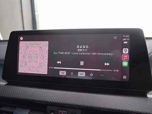 CarPlayフルスクリーン表示のディスプレイ