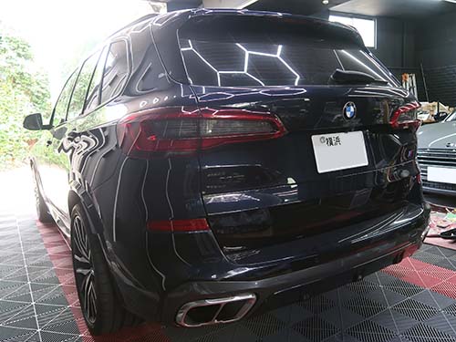 BMW G05前期に光るグリル!アイコニックグロー付フロントグリル装着