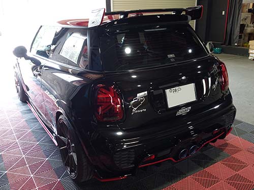 MINI F56 JCW|純正ブラックモール+GIOMICエアロ+RAIKO内装で統一感カスタム