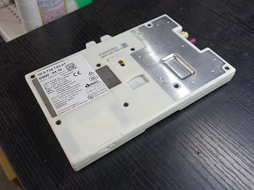 TCBユニット取り外し新品エマージェンシーバッテリーへ交換