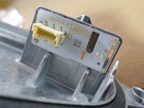 BMW純正新品LEDモジュール交換