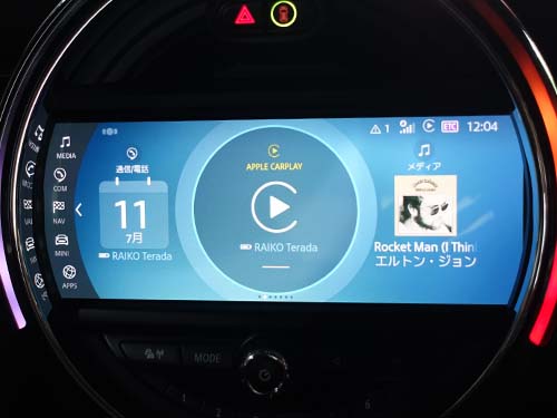 Apple CarPlayはiPhoneとワイヤレス接続