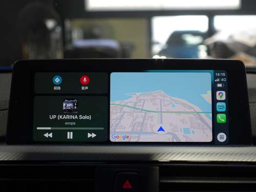 Apple CarPlay起動画面(フルスクリーン表示)
