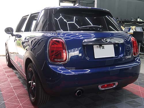 MINI F55|バネ交換修理で「車両動き出し注意」警告を解消!