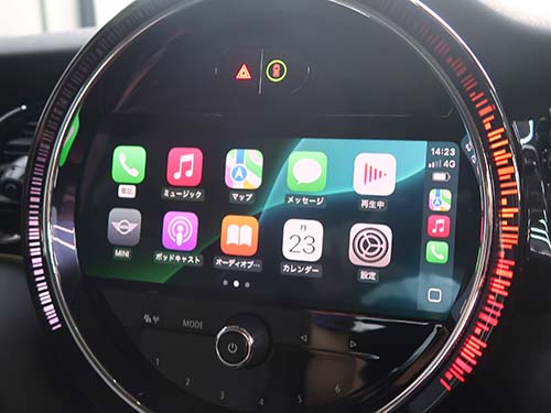 Apple CarPlay フルスクリーン表示
