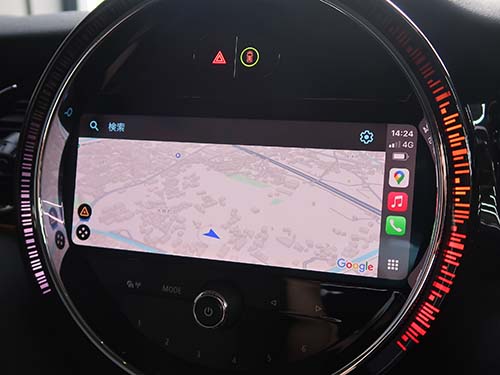 Apple CarPlay フルスクリーン表示