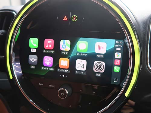 CarPlay表示中のセンターディスプレイ