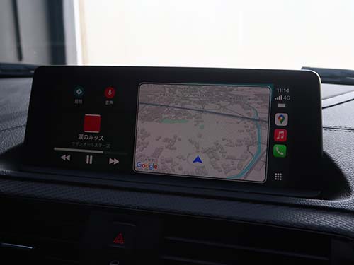 AppleCarPlay フルスクリーン表示のセンターディスプレイ