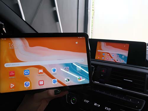 Androidミラーリング中の画面