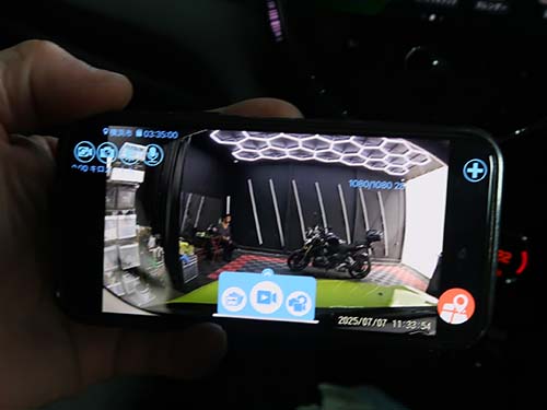 スマホアプリで映像確認している画面