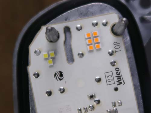 BMW純正LEDモジュールを新品に交換