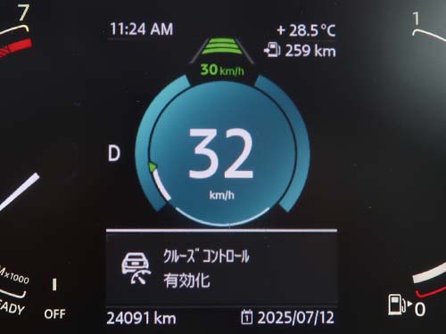 ACC動作中のメーターパネル画面
