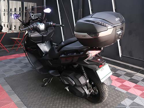 BMWモトラッド C400GTにデイライト&スポーツメーター機能をコーディング!
