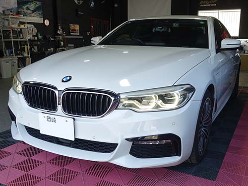 BMW デイライト故障修理｜G30のヘッドライトのリペアで交換を回避