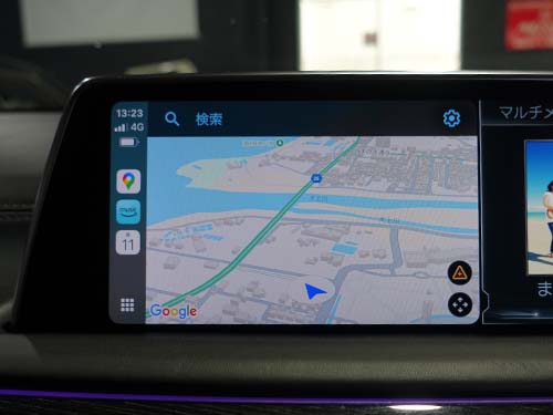 AppleCarPlay画面で地図アプリの最新情報を活用