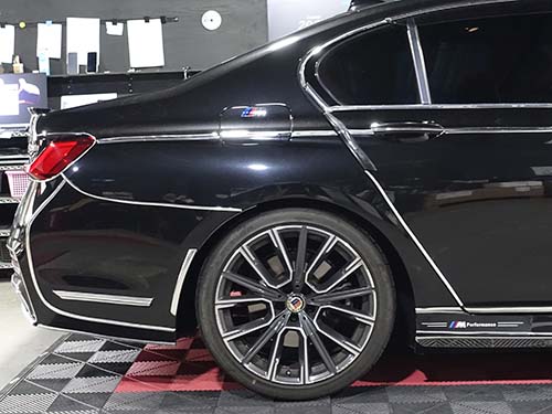 BMW G11 エアサスローダウン