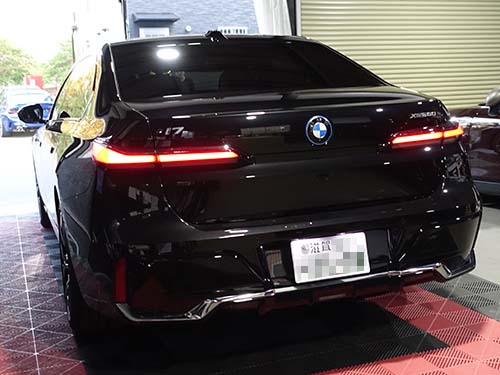 BMW G70 TVキャンセラー取付｜iDrive8.5/9ナビ対応E2TV EVO