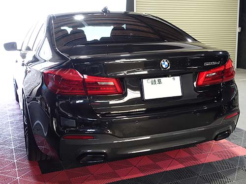 BMW 5シリーズ G30 デイライト発光コーディングで昼間もスタイリッシュに