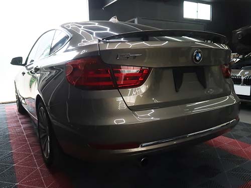 BMW ナビブラックアウト F34 ヘッドユニット故障修理|NBT ID3を事前準備で短時間対応