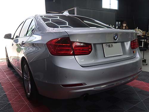 BMW モニター交換|中古モニターでコストを抑え視認性復活