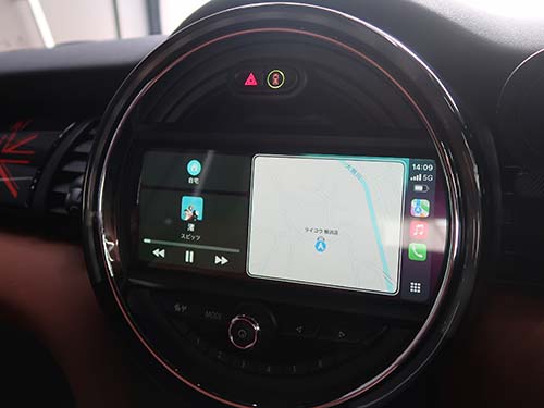 F57 アップルカープレイ起動画面