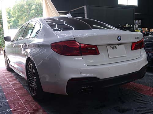 BMW G30 デイライト修理|ディーラー120万円がライコウなら1/10で解決