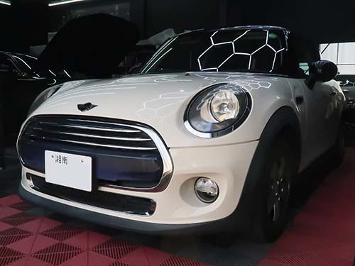 2016年式 MINI F56 車両動き出し注意の警告を短時間&低コストで解決